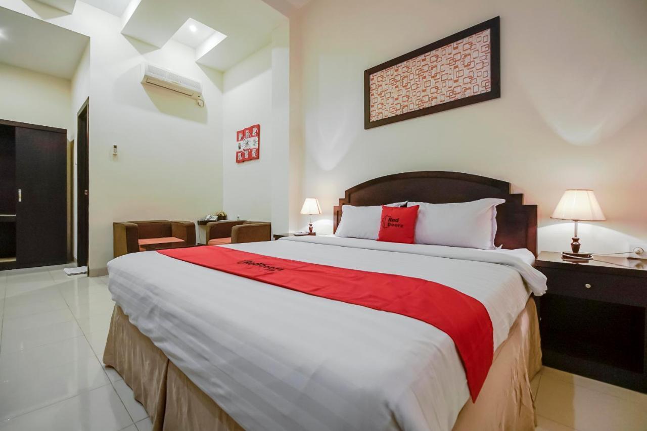 Hotel Reddoorz @ Ap Pettarani 2 2*